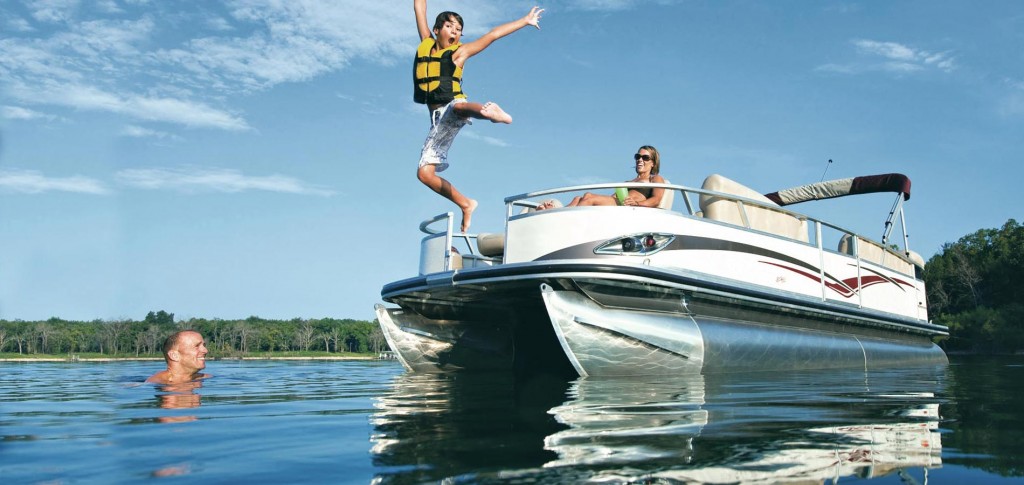 Pontoon Jumping All Aboard (March): Rip Tides & Dream Boats – GS Products Blog